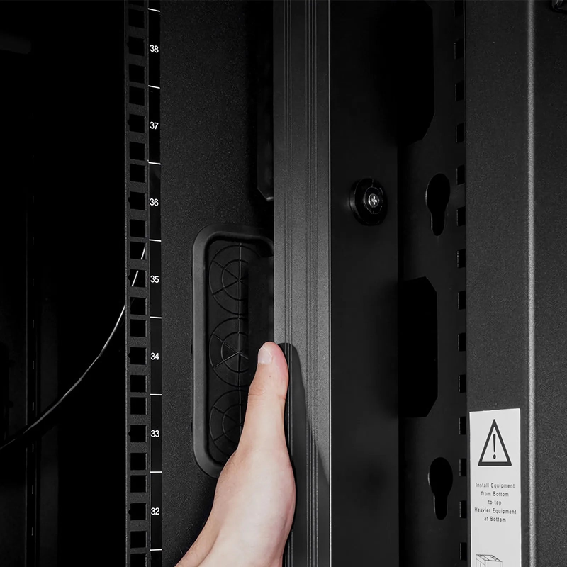 FyberOptix 7.36kW Single-Phase 32A/230V Metered Rack PDU, 20 x C13 & 4 x C19 Outlets, IEC309 32A 2P+E Plug, 10ft Cord, 0U Vertical